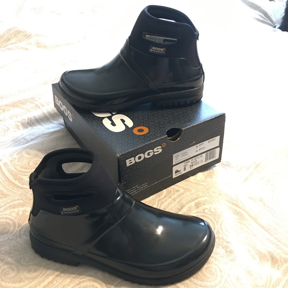 Bogs Seattle Mid Black Size 8